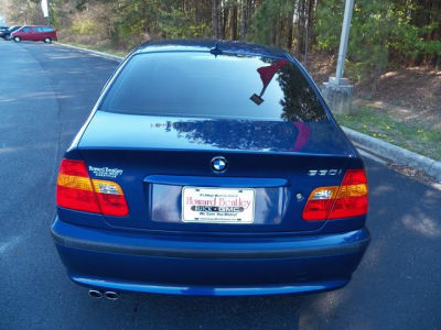 2005 BMW 330  i