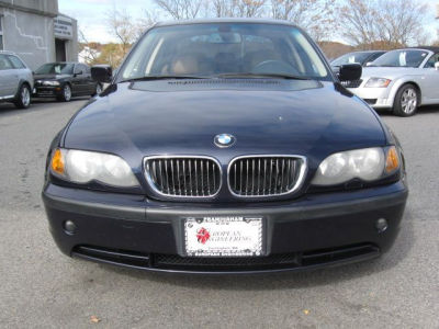 2004 BMW 330  xi