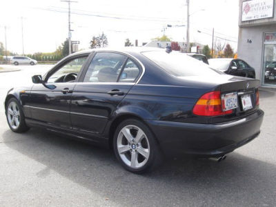 2004 BMW 330  xi