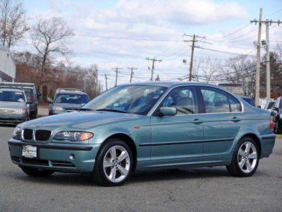 2004 BMW 330  xi