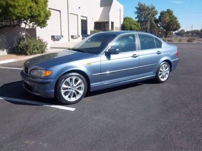 2003 BMW 330  xi