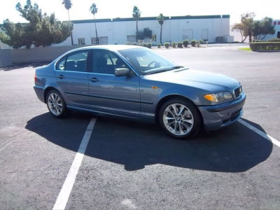 2003 BMW 330  xi