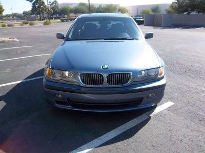2003 BMW 330  xi