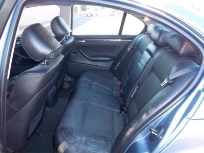 2003 BMW 330  xi