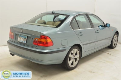 2004 BMW 330  xi