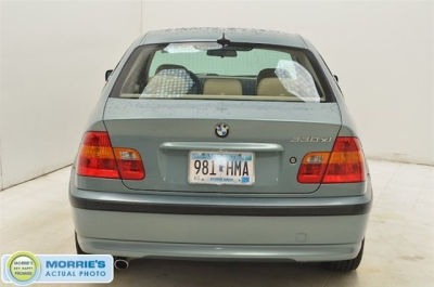 2004 BMW 330  xi