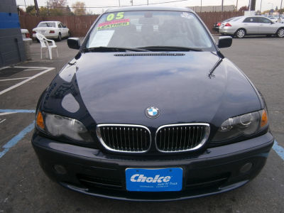 2005 BMW 330 i