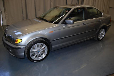 2004 BMW 330  xi
