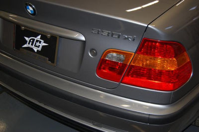 2004 BMW 330  xi