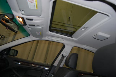 2004 BMW 330  xi