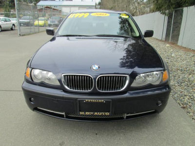 2003 BMW 330  xi