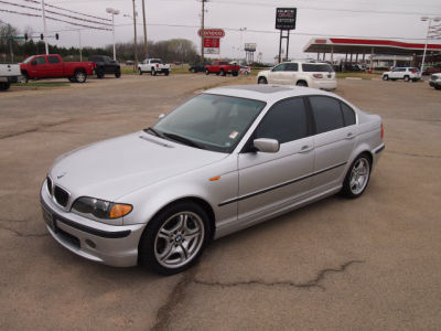 2004 BMW 330  i