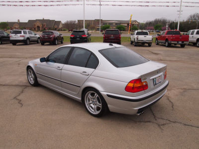 2004 BMW 330  i