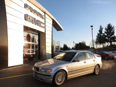 2003 BMW 330  i