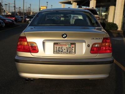 2003 BMW 330 i
