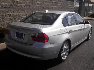 2006 BMW 330 i
