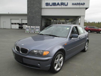 2004 BMW 330  xi