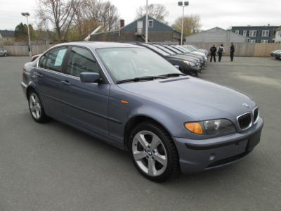 2004 BMW 330  xi