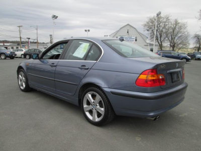 2004 BMW 330  xi