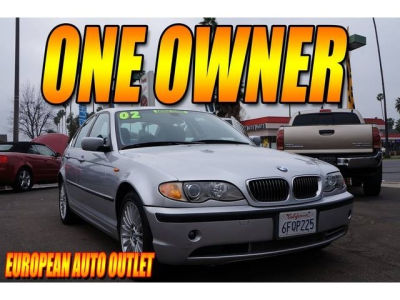 2002 BMW 330  xi