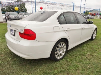 2006 BMW 330  i
