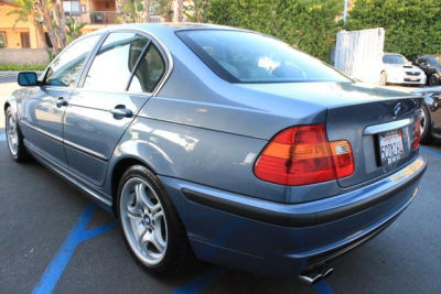 2003 BMW 330 i
