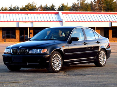2003 BMW 330  xi