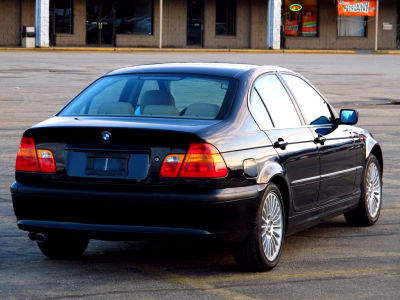 2003 BMW 330  xi