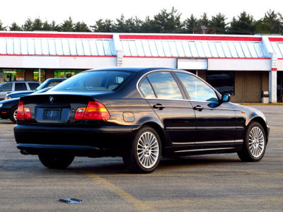 2003 BMW 330  xi