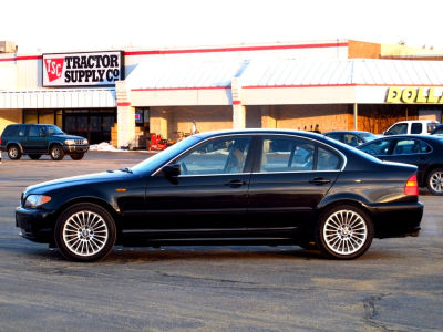 2003 BMW 330  xi