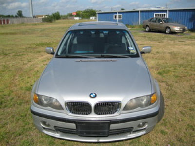 2004 BMW 330  i