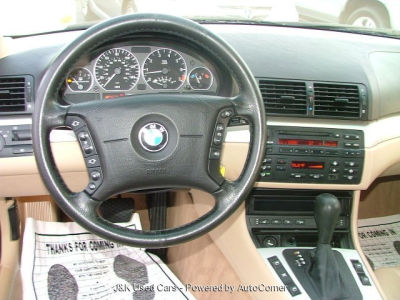 2004 BMW 330  xi