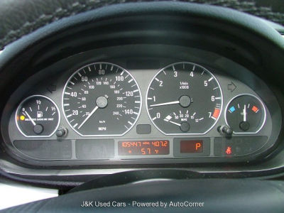 2004 BMW 330  xi