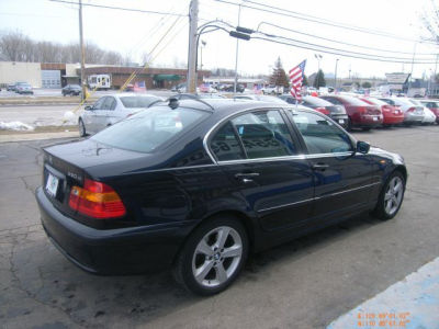 2005 BMW 330  xi