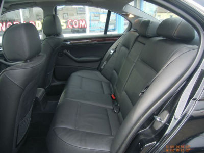 2005 BMW 330  xi