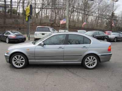 2004 BMW 330  xi