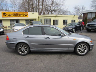 2004 BMW 330  xi