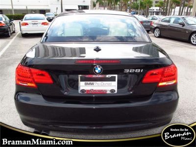 2011 BMW 328 i