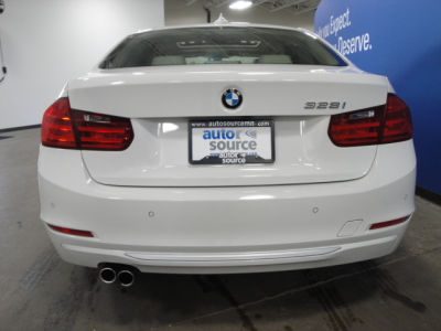 2012 BMW 328 i