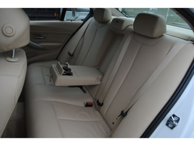 2012 BMW 328 i