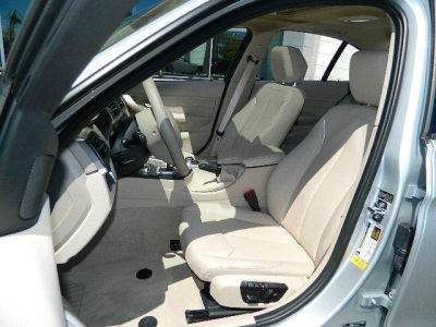 2012 BMW 328  i