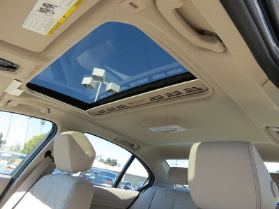 2012 BMW 328 i