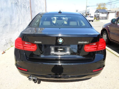 2013 BMW 328  i xDrive
