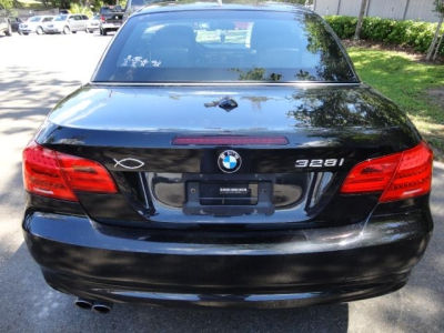 2011 BMW 328 i