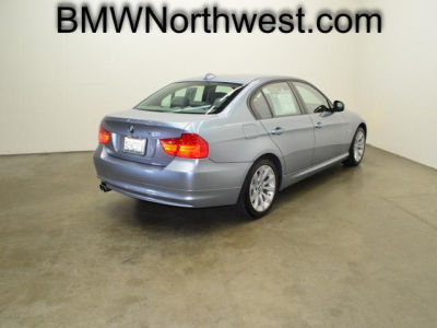 2011 BMW 328  i xDrive