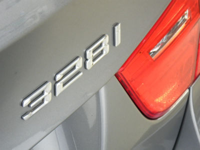 2011 BMW 328  i xDrive