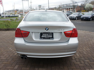 2011 BMW 328  i xDrive