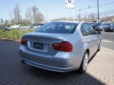 2011 BMW 328  i xDrive