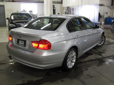2011 BMW 328  i xDrive