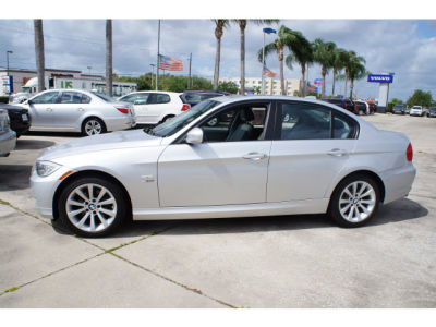 2011 BMW 328  i xDrive